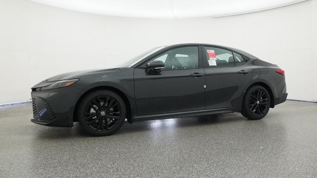 2025 Toyota Camry SE photo 8