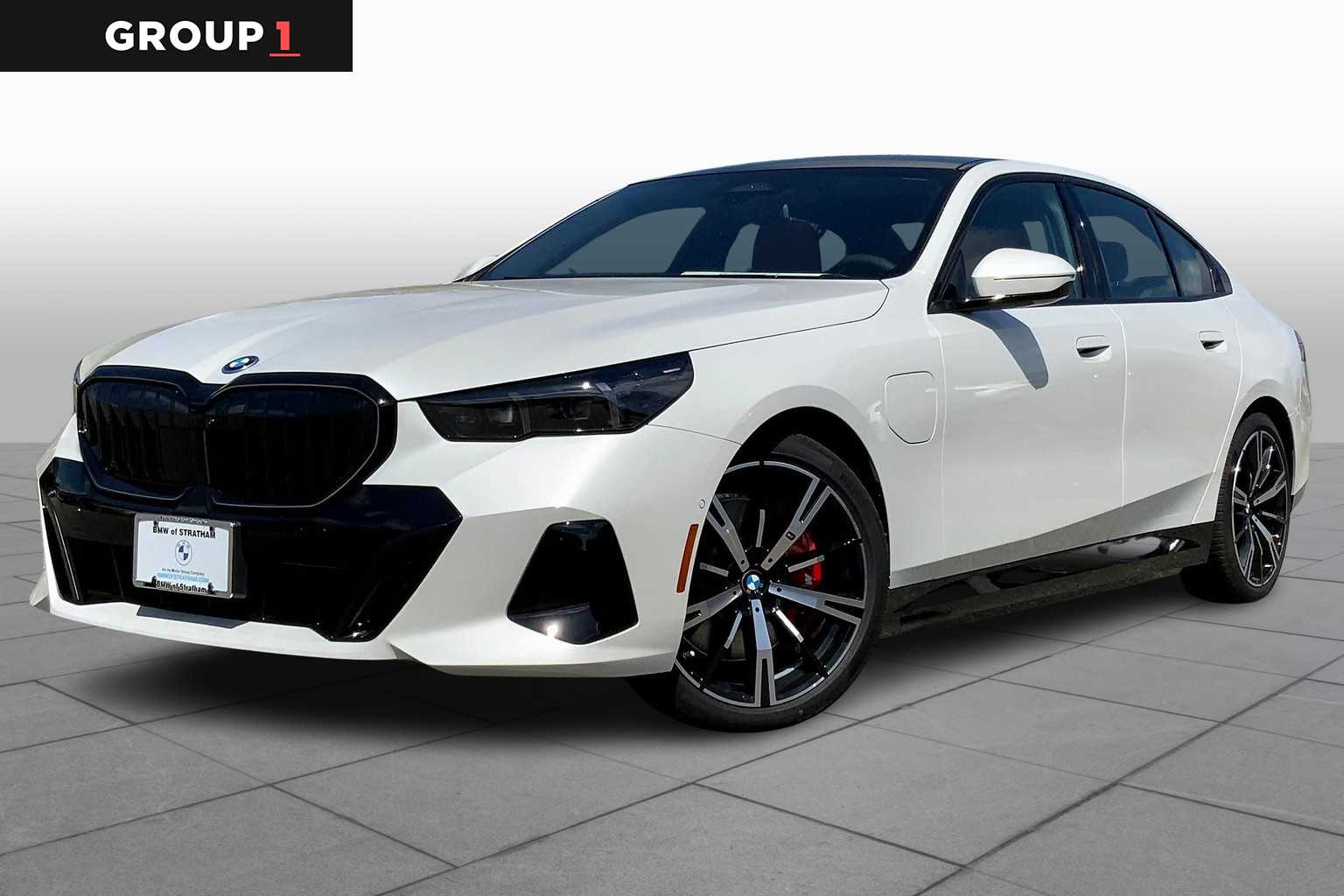 2026 BMW 5 Series 550e's photo