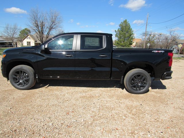 2024 Chevrolet Silverado 1500 Custom photo 6