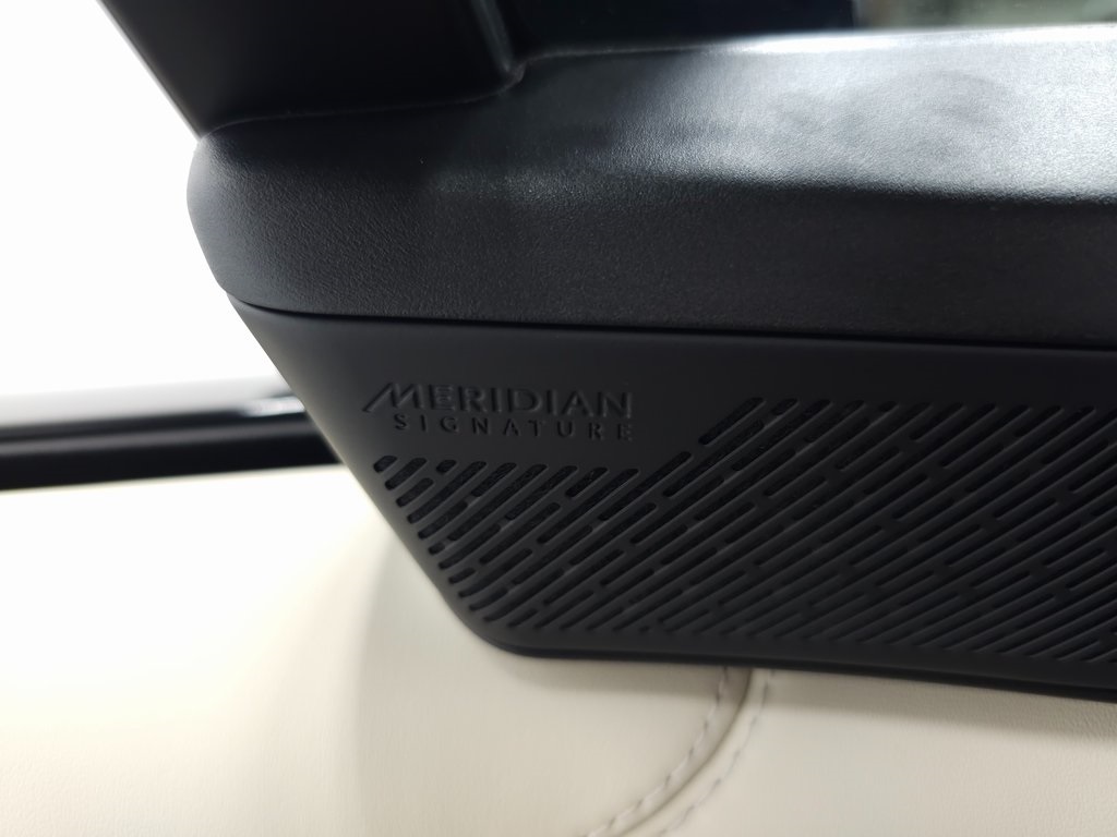 2025 LAND ROVER RANGE ROVER - Image 16