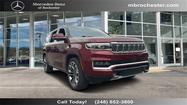 2022 Jeep Grand Wagoneer Series III's photo