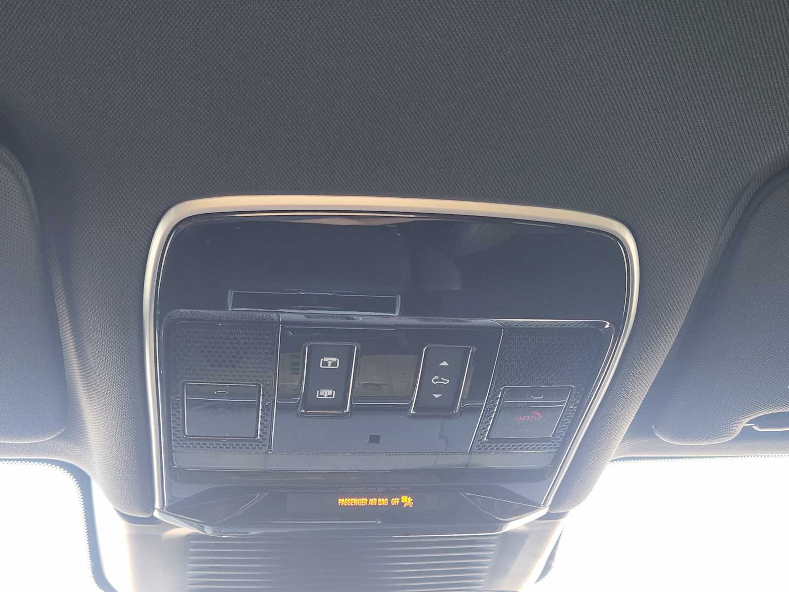 2025 Land Rover Range Rover SE photo 17