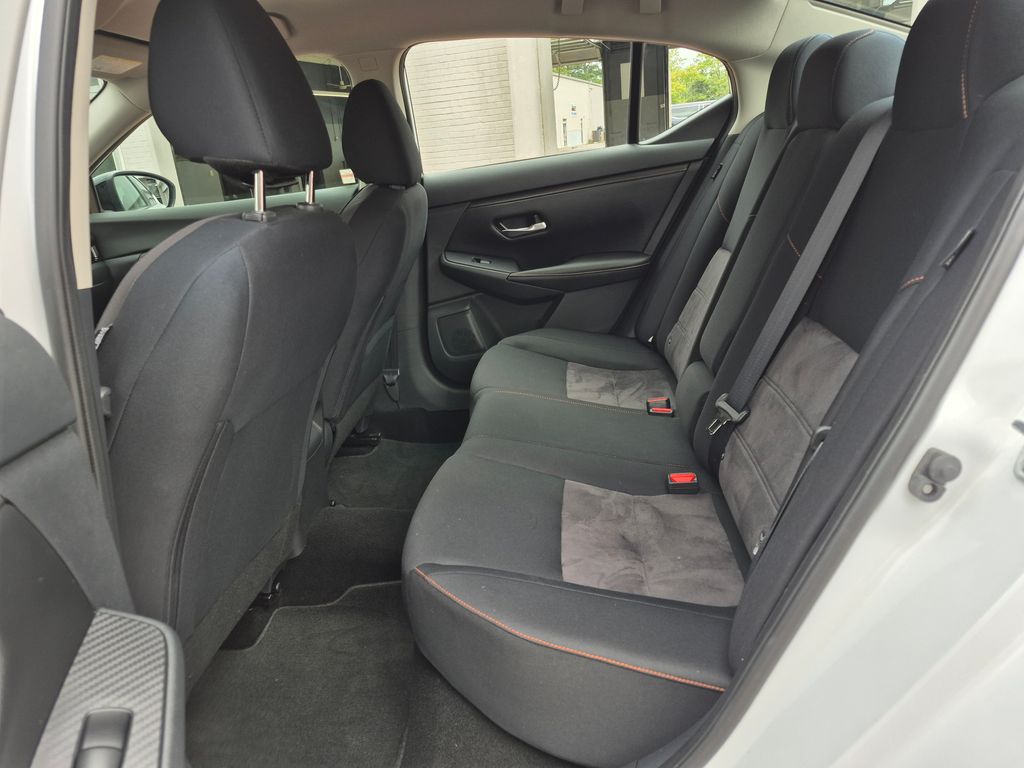 2023 Nissan Sentra SR photo 10