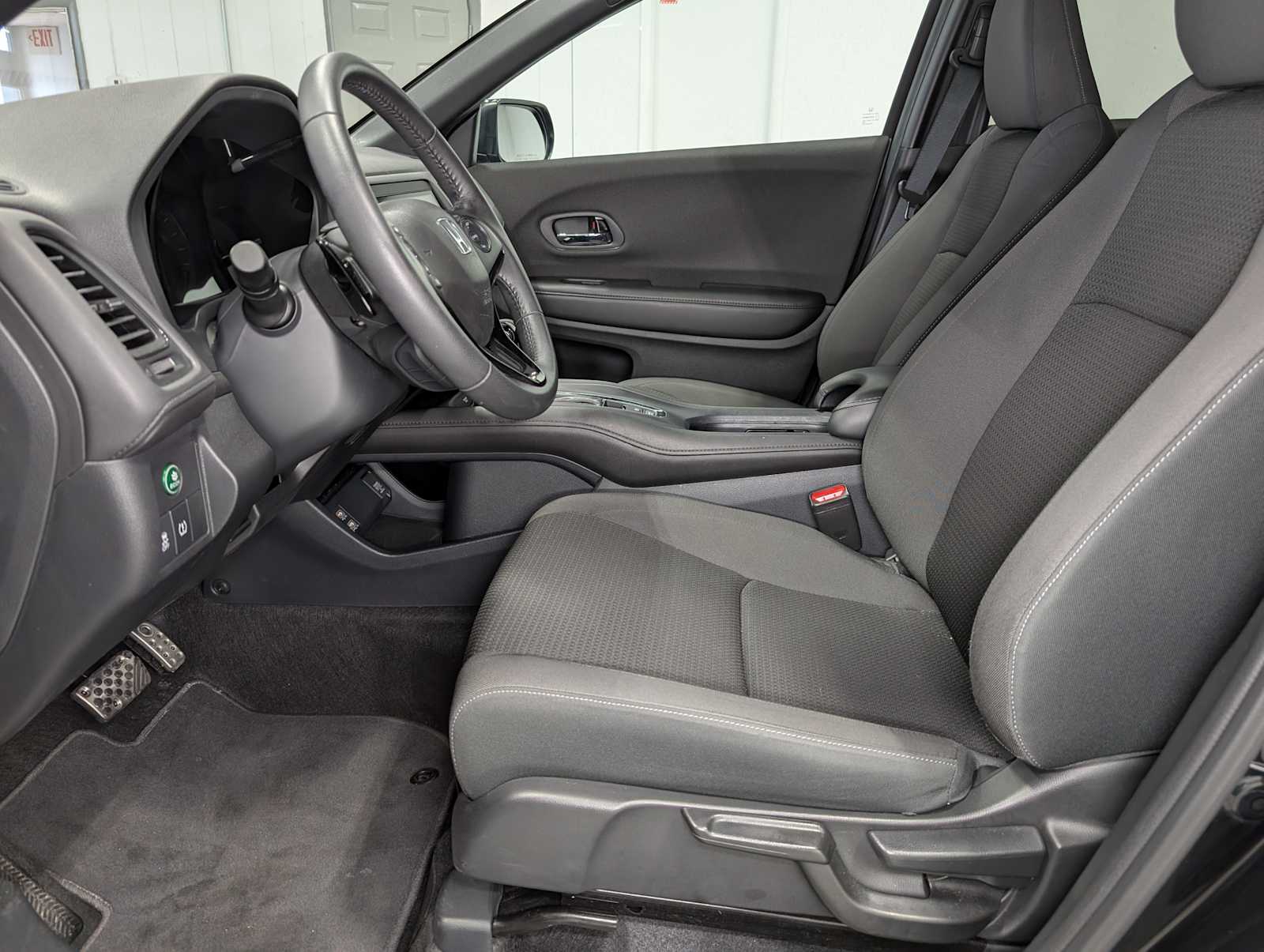 2022 Honda HR-V Sport photo 2