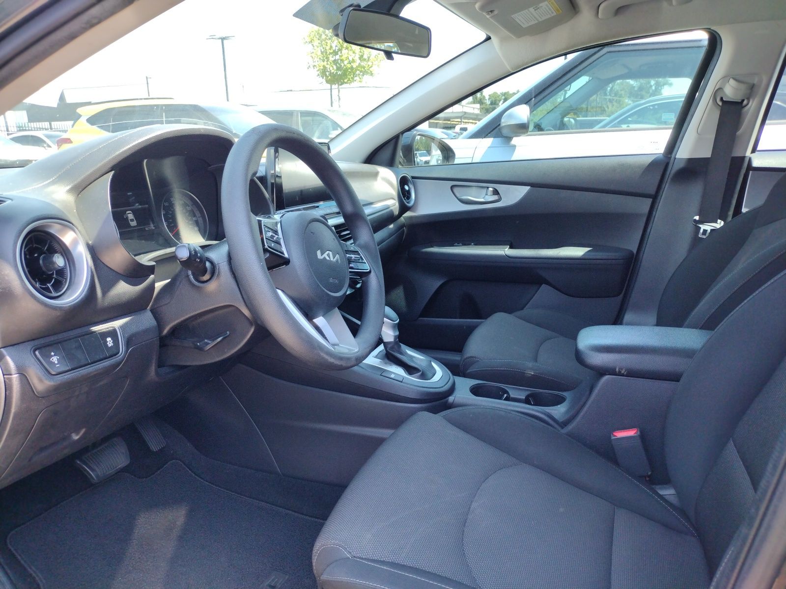 2022 Kia Forte LXS photo 6