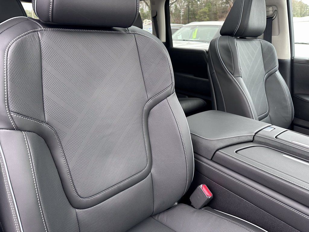 2025 Infiniti QX80 Luxe photo 37