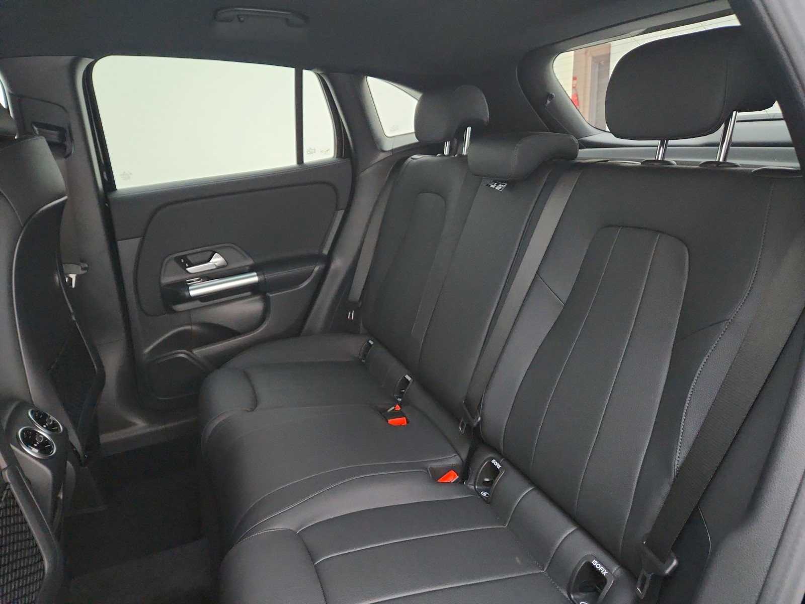 2025 Mercedes Benz GLA 250 photo 33