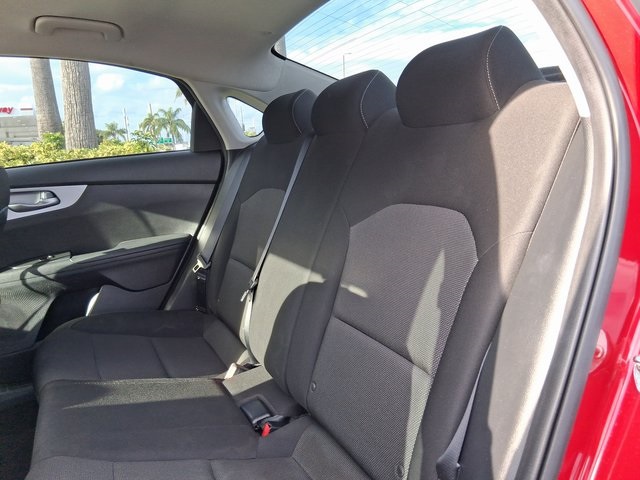 2023 Kia Forte LXS photo 24