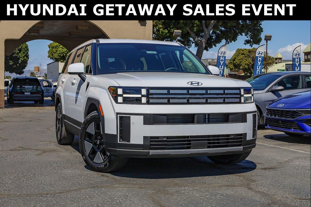 2026 Hyundai Santa Fe SE's photo