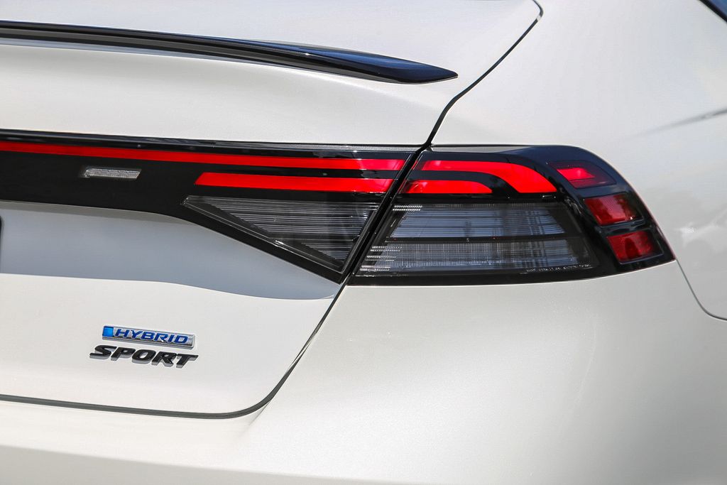 2025 Honda Accord Hybrid Sport-L photo 10
