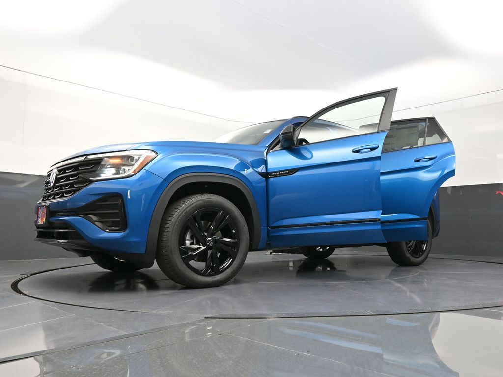 2025 Volkswagen Atlas Cross Sport SEL R-Line photo 28
