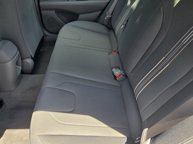 2025 Hyundai Elantra Hybrid SEL Sport photo 12