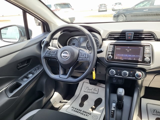 2025 Nissan Versa 1.6 S photo 14