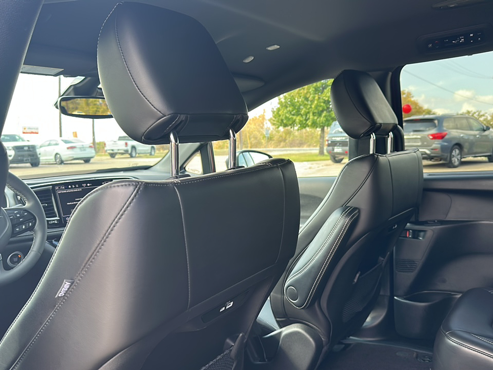 2023 Chrysler Pacifica Touring L photo 4