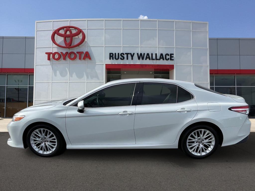 2018 Toyota Camry XLE's photo