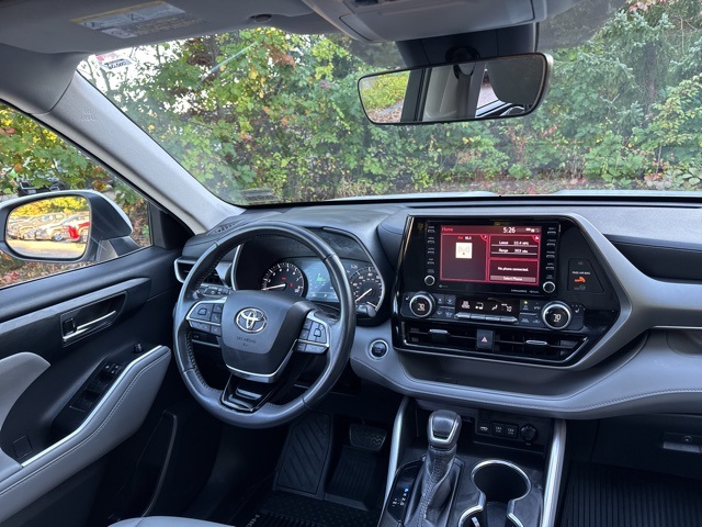2020 Toyota Highlander XLE photo 13