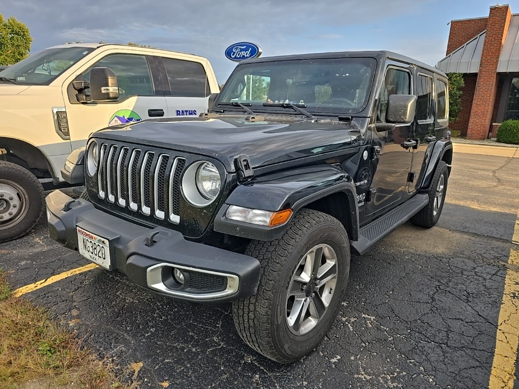 2022 Jeep Wrangler Unlimited Sahara photo 3