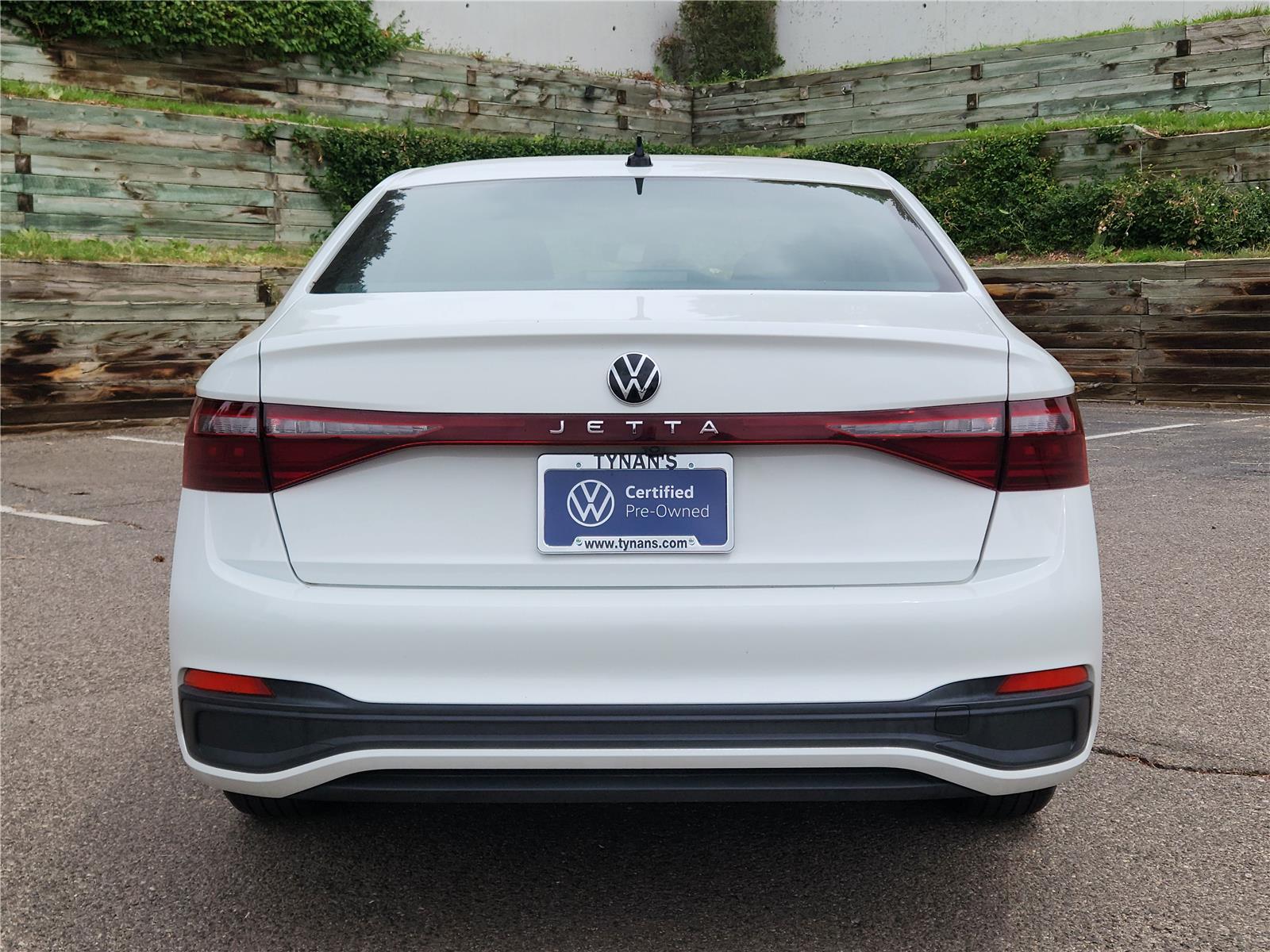 2025 Volkswagen Jetta Sport photo 3