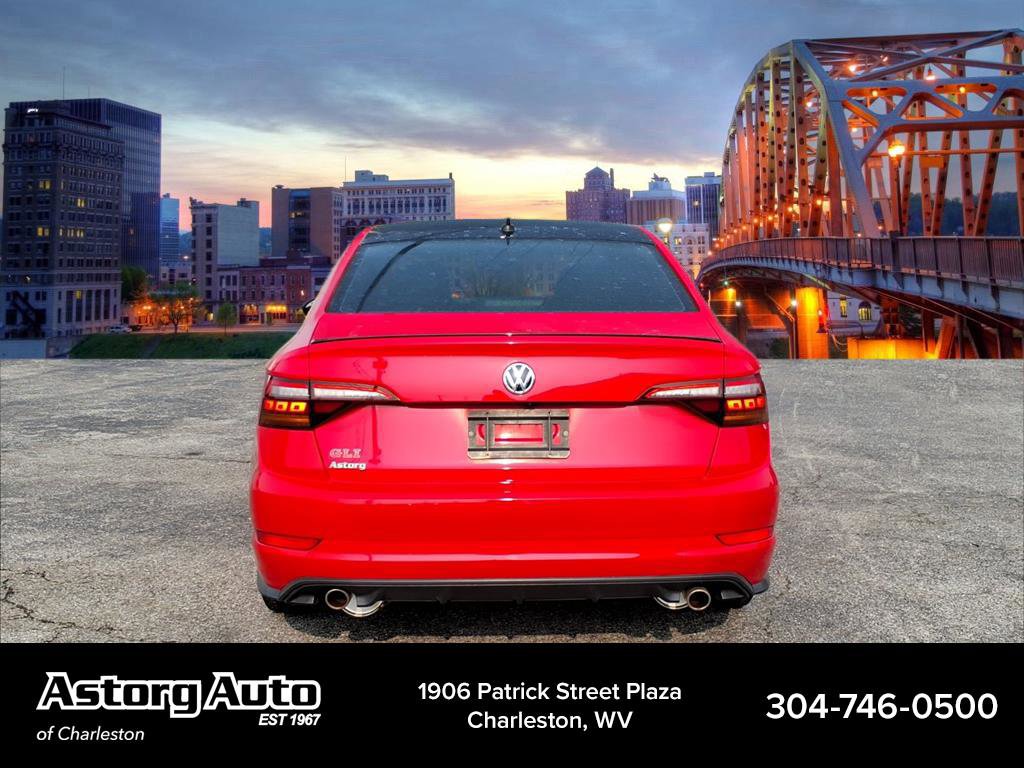2019 Volkswagen Jetta GLI Anniversary Edition photo 4