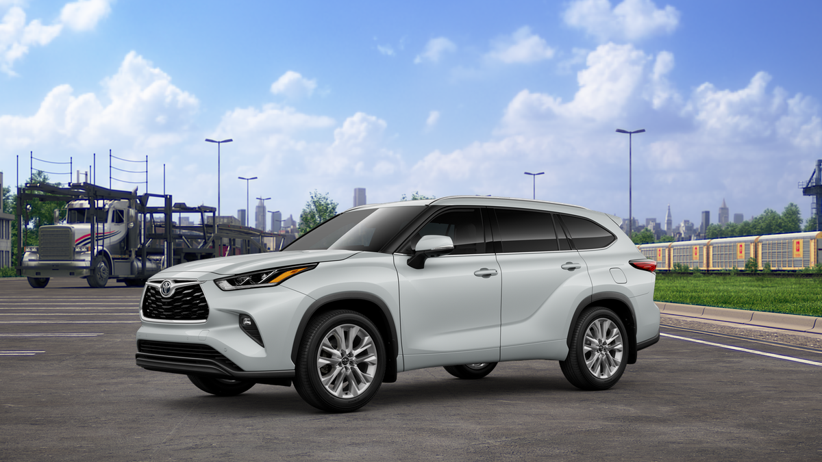 2025 Toyota Highlander Limited photo 2