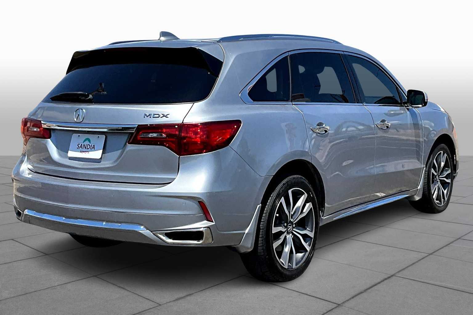 2020 Acura MDX Advance photo 11