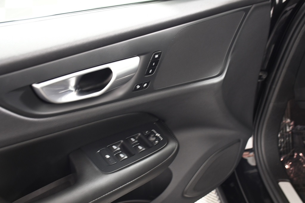2024 Volvo S60 B5 Core photo 15