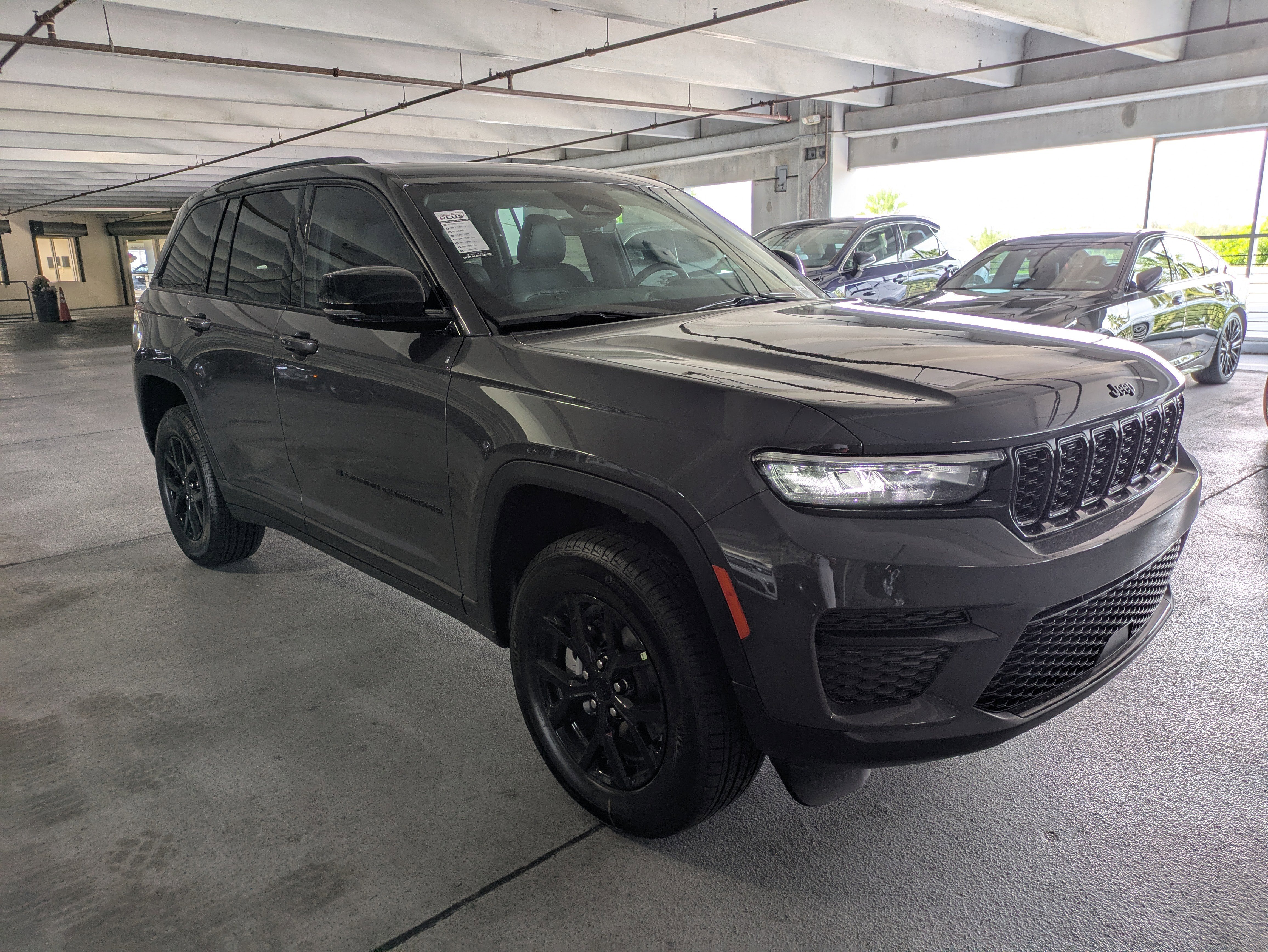 2025 Jeep Grand Cherokee Altitude's photo