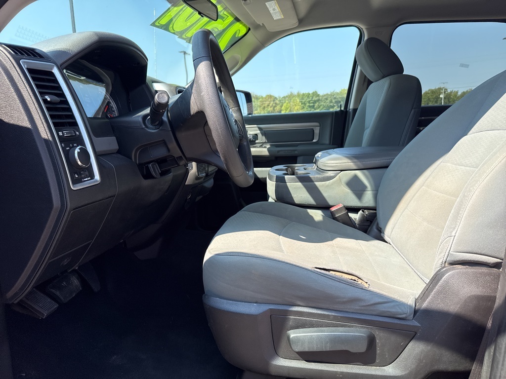 2019 Ram 1500 Classic SLT photo 10