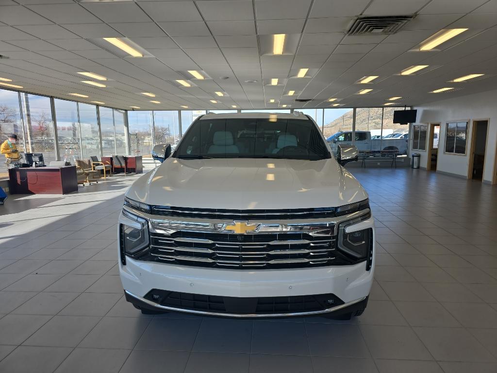 2025 Chevrolet Suburban Premier photo 4