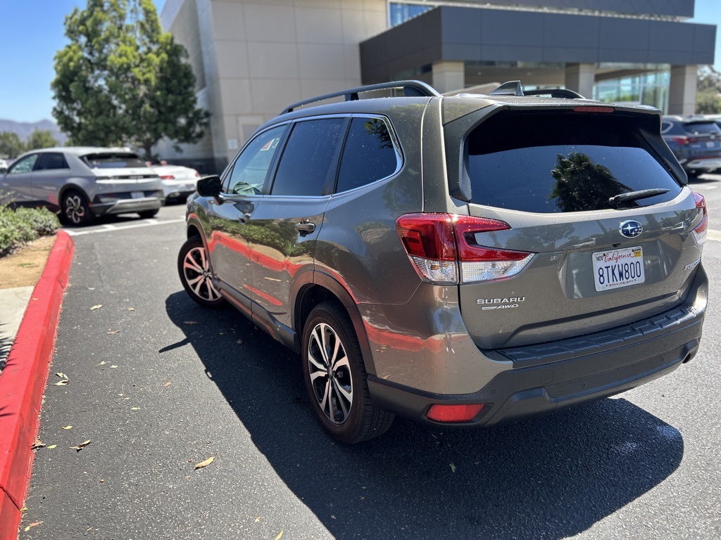 2021 Subaru Forester Limited photo 2
