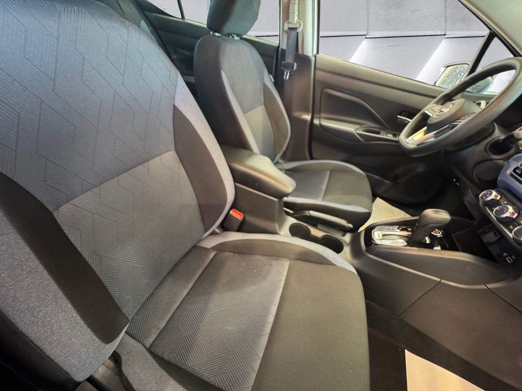 2024 Nissan Versa 1.6 SV photo 13