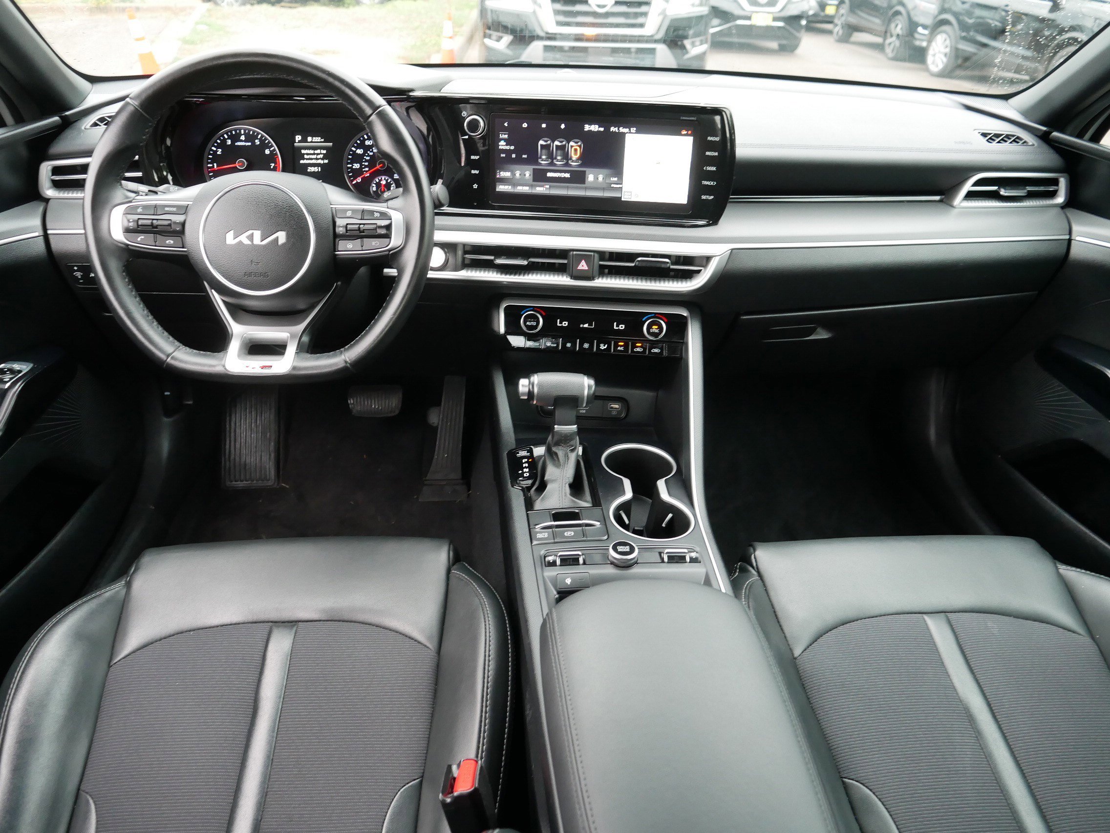 2022 Kia K5 GT-Line photo 10