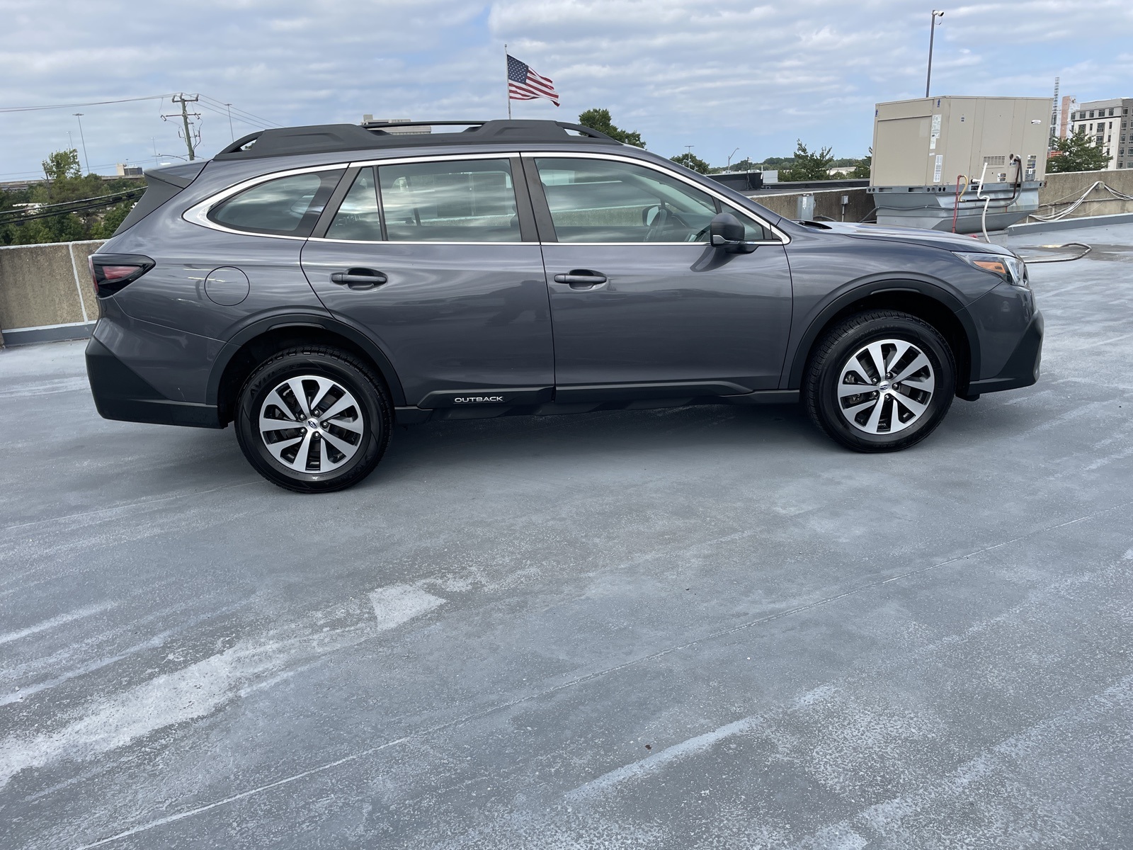 2022 Subaru Outback 2.5i photo 2