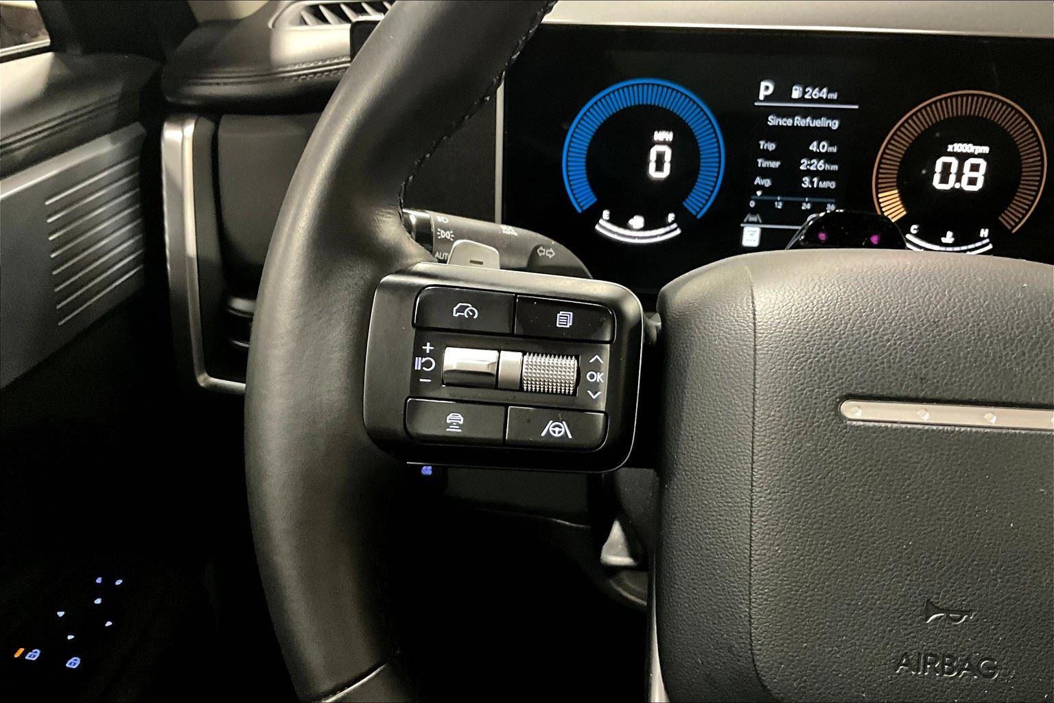 2025 Hyundai Santa Fe SEL photo 17