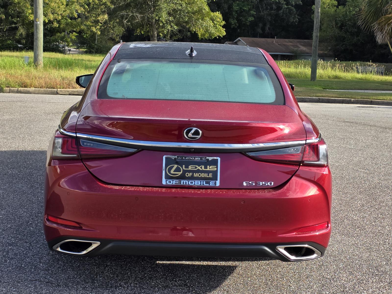 2020 Lexus ES 350 Ultra Luxury photo 3