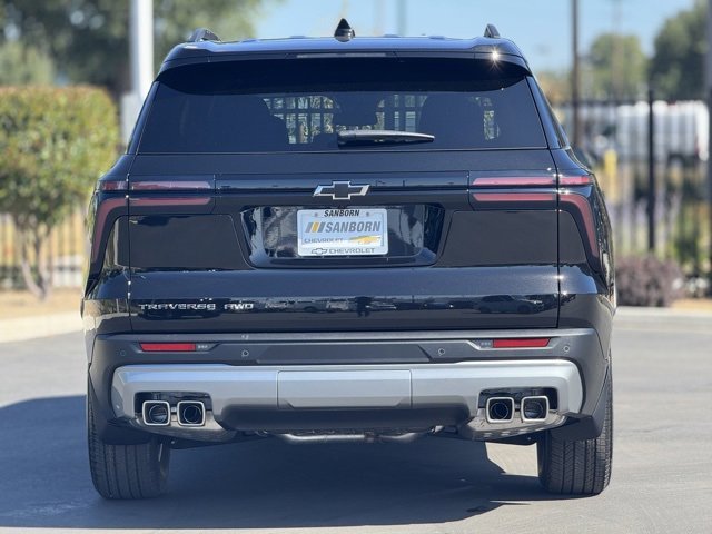 2025 Chevrolet Traverse photo 4
