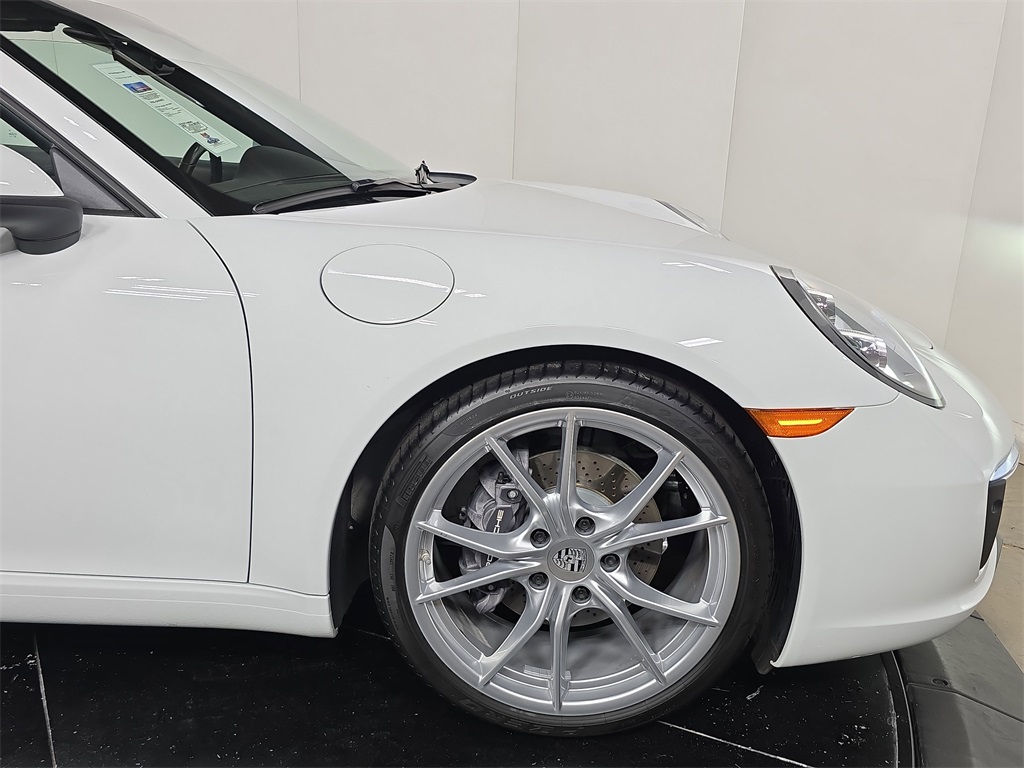 2018 Porsche 911 photo 11