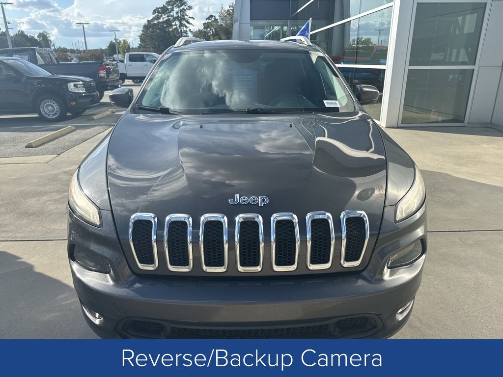 2015 Jeep Cherokee Latitude photo 2