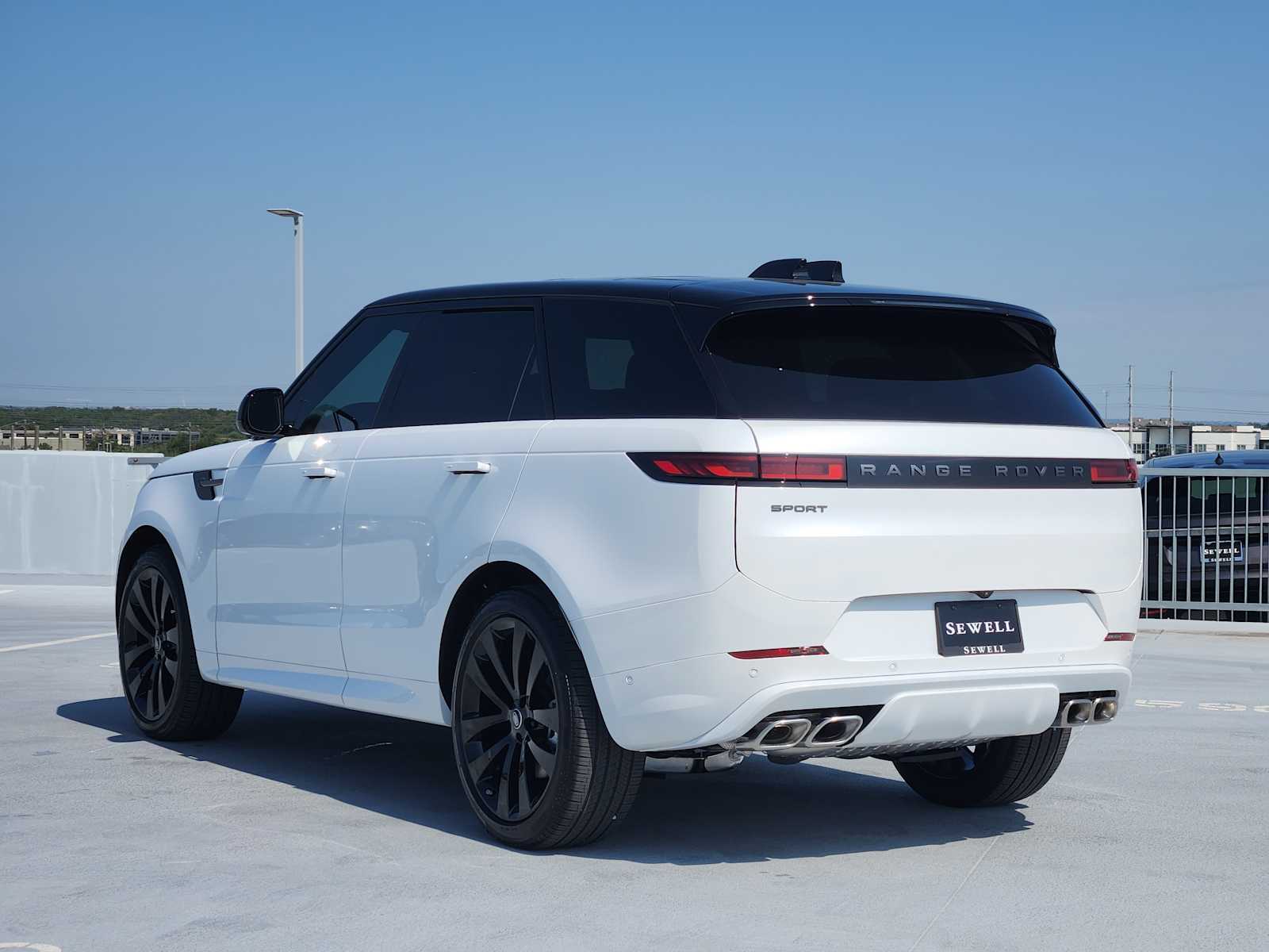 2025 Land Rover Range Rover Sport SE photo 7