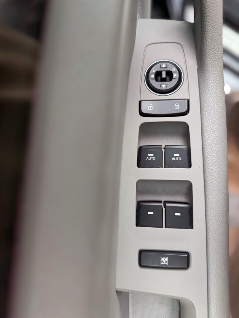 2017 Hyundai Sonata Hybrid Limited photo 14