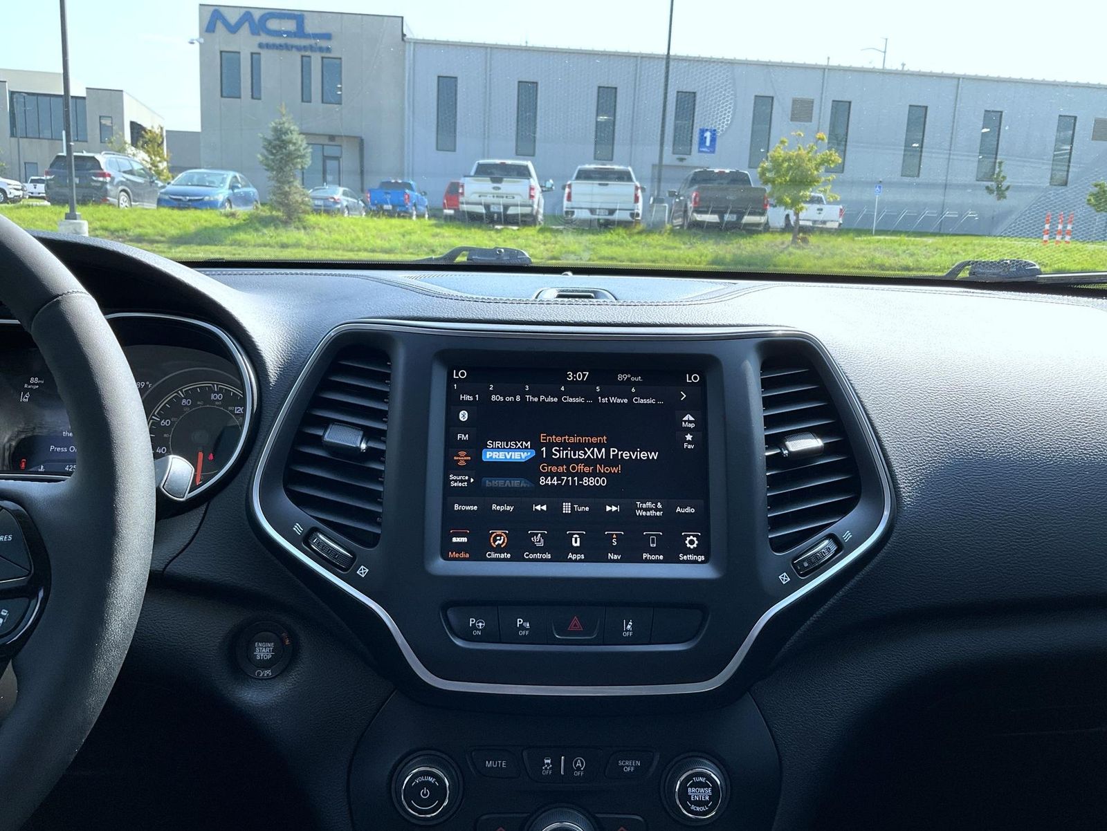 2023 Jeep Cherokee Altitude photo 11