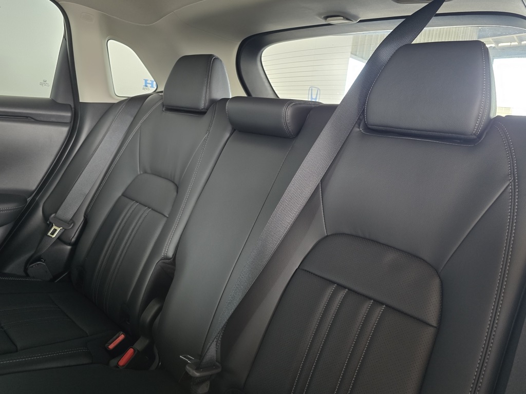 2026 Honda HR-V EX-L photo 18