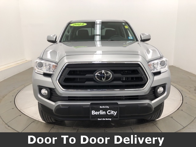 2023 Toyota Tacoma SR5 photo 2