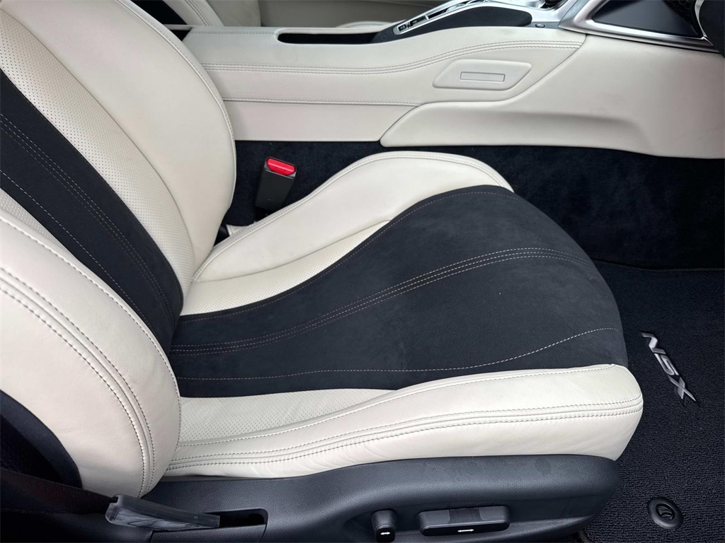 2019 Acura NSX Base photo 12