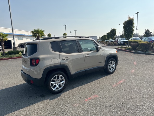 2016 Jeep Renegade Latitude photo 5