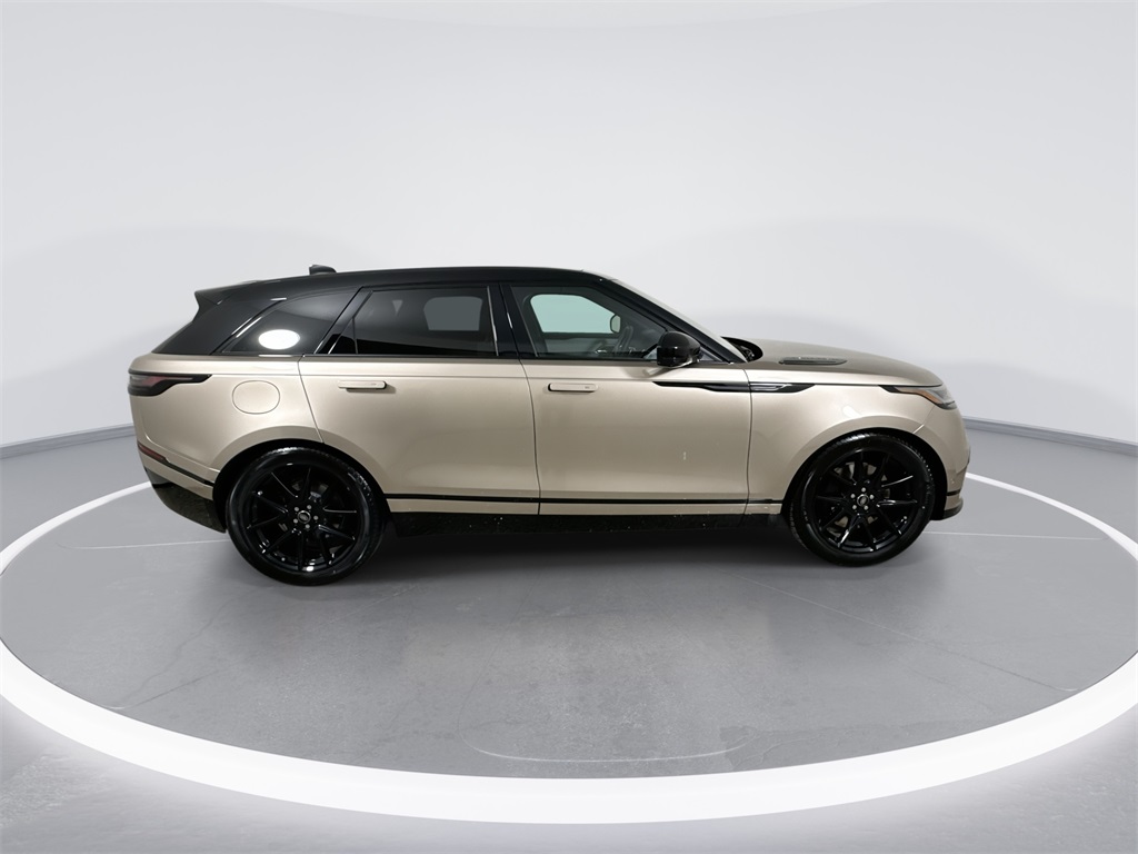 2026 Land Rover Range Rover Velar SE photo 8