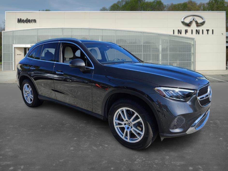 2024 Mercedes Benz GLC 300 4MATIC photo 2