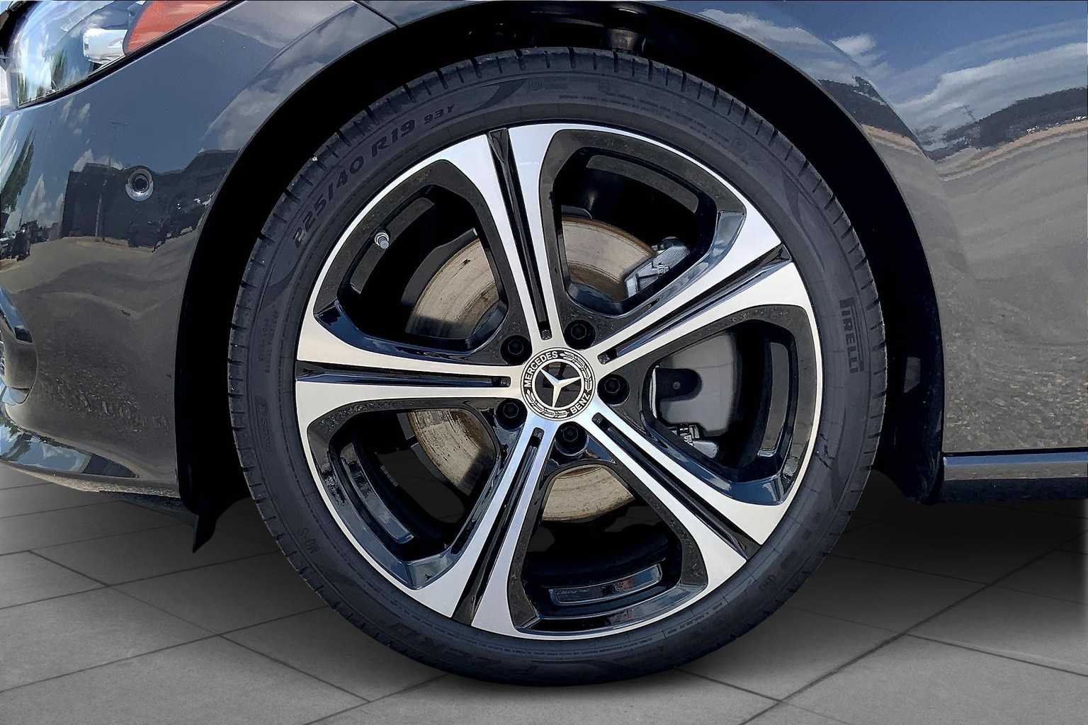 2025 Mercedes Benz C 300 photo 20
