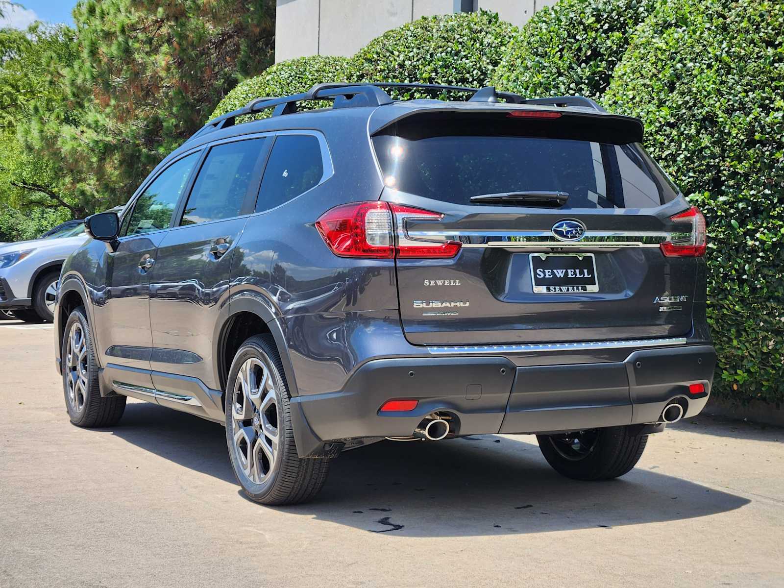 2025 Subaru Ascent Limited photo 4