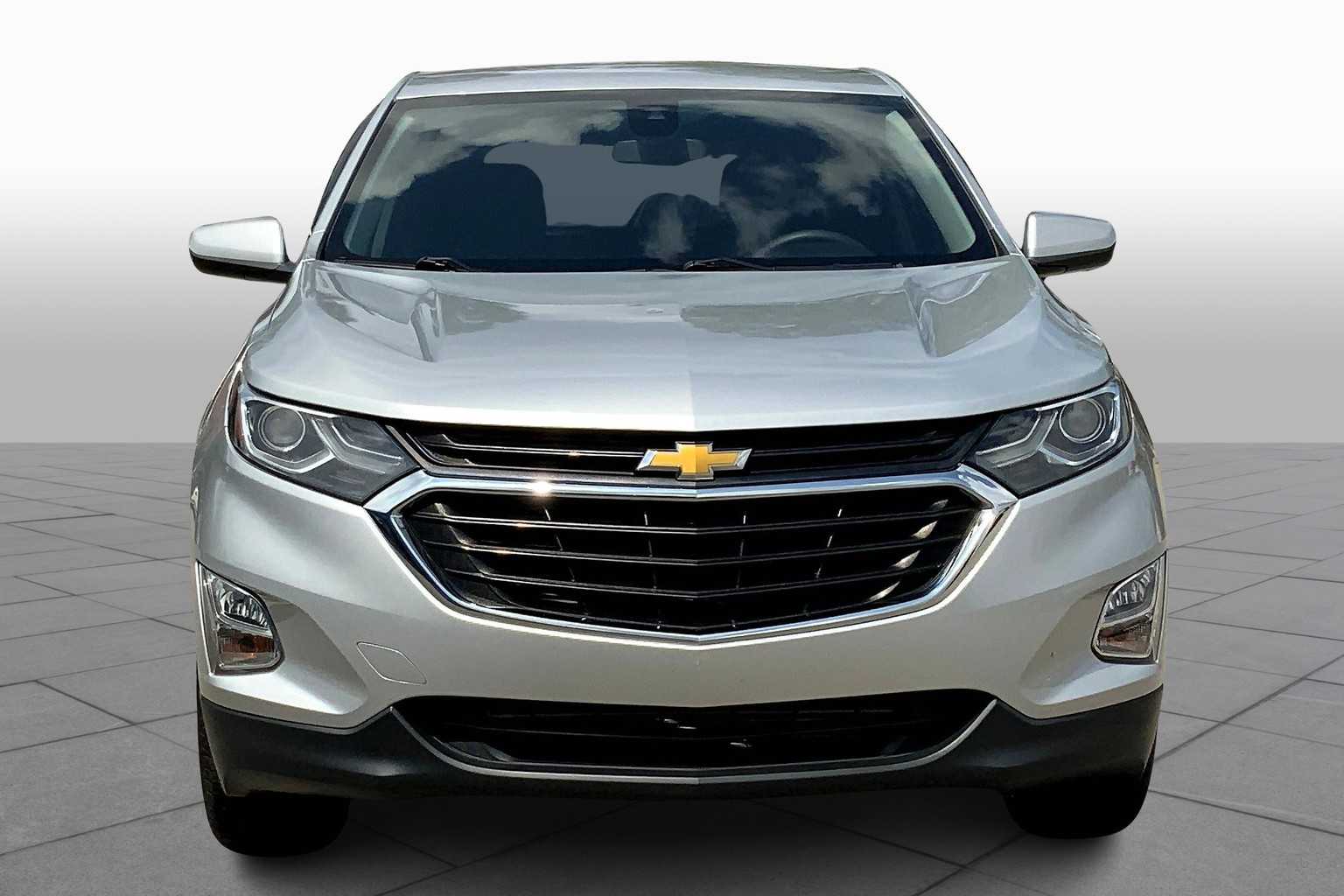 2020 Chevrolet Equinox LT photo 3